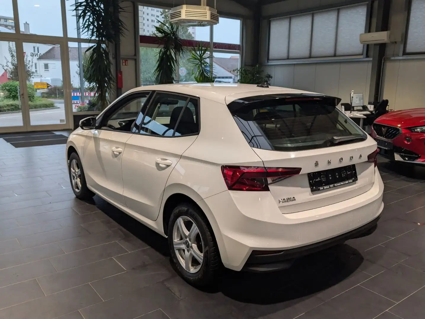 Skoda Fabia 1.0 TSI Active 8-fach Klima Wit - 2