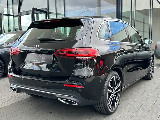 Mercedes-Benz B-Class view 4