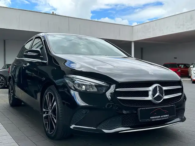 Mercedes-Benz B-Class view 2