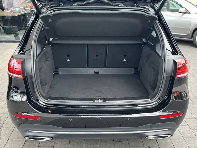 Mercedes-Benz B-Class view 8