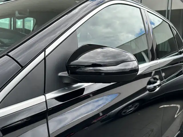 Mercedes-Benz B-Class view 11