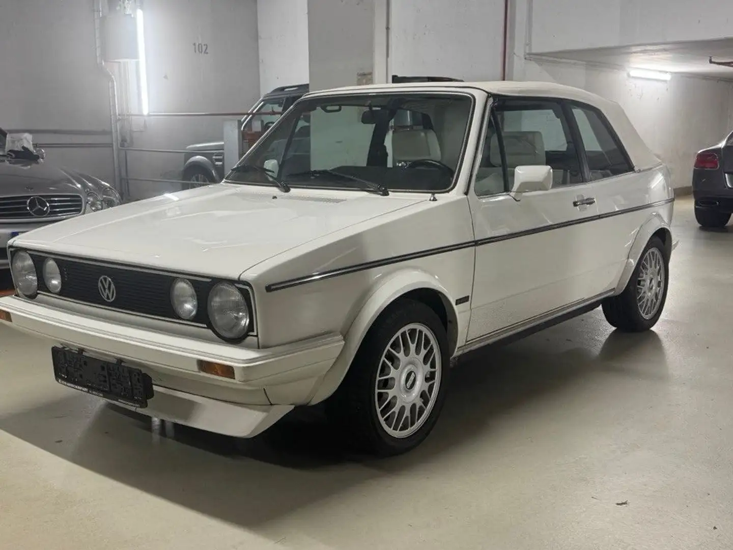 Volkswagen Golf Cabrio Blanc - 1