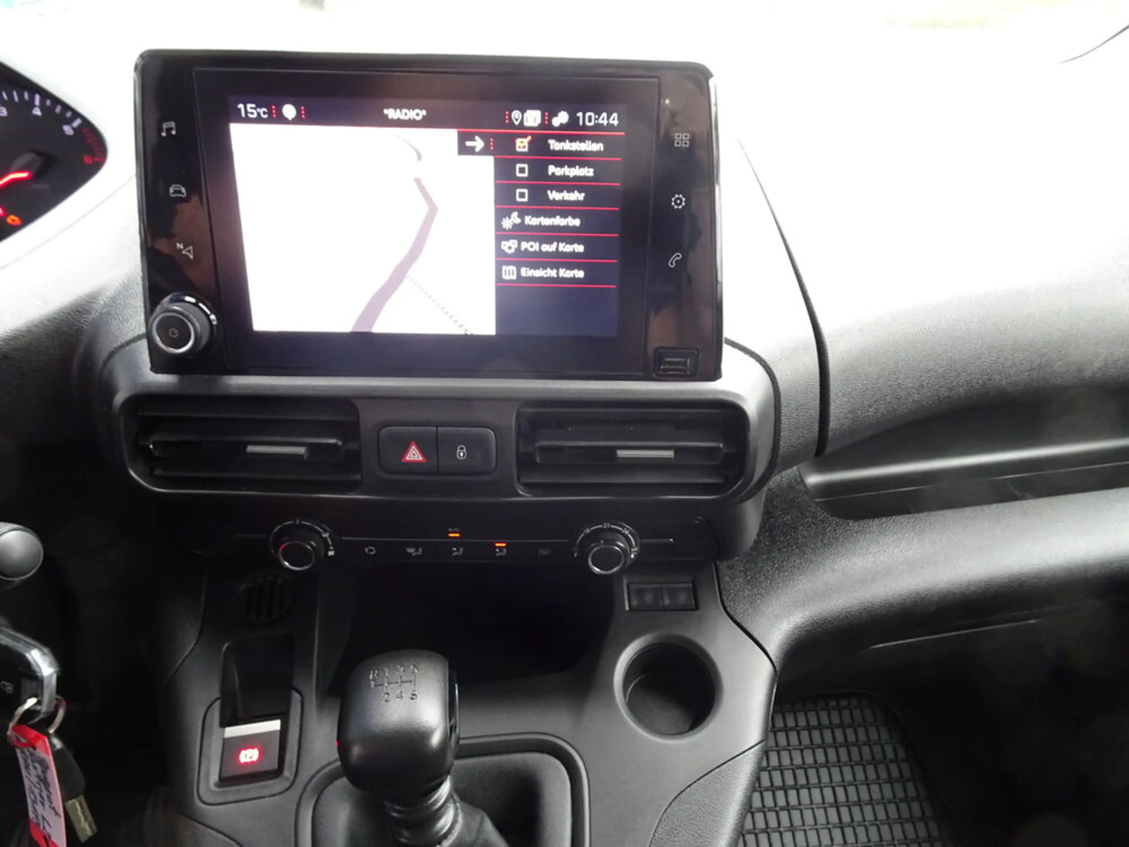 Peugeot Partner Premium L2 — photo 16