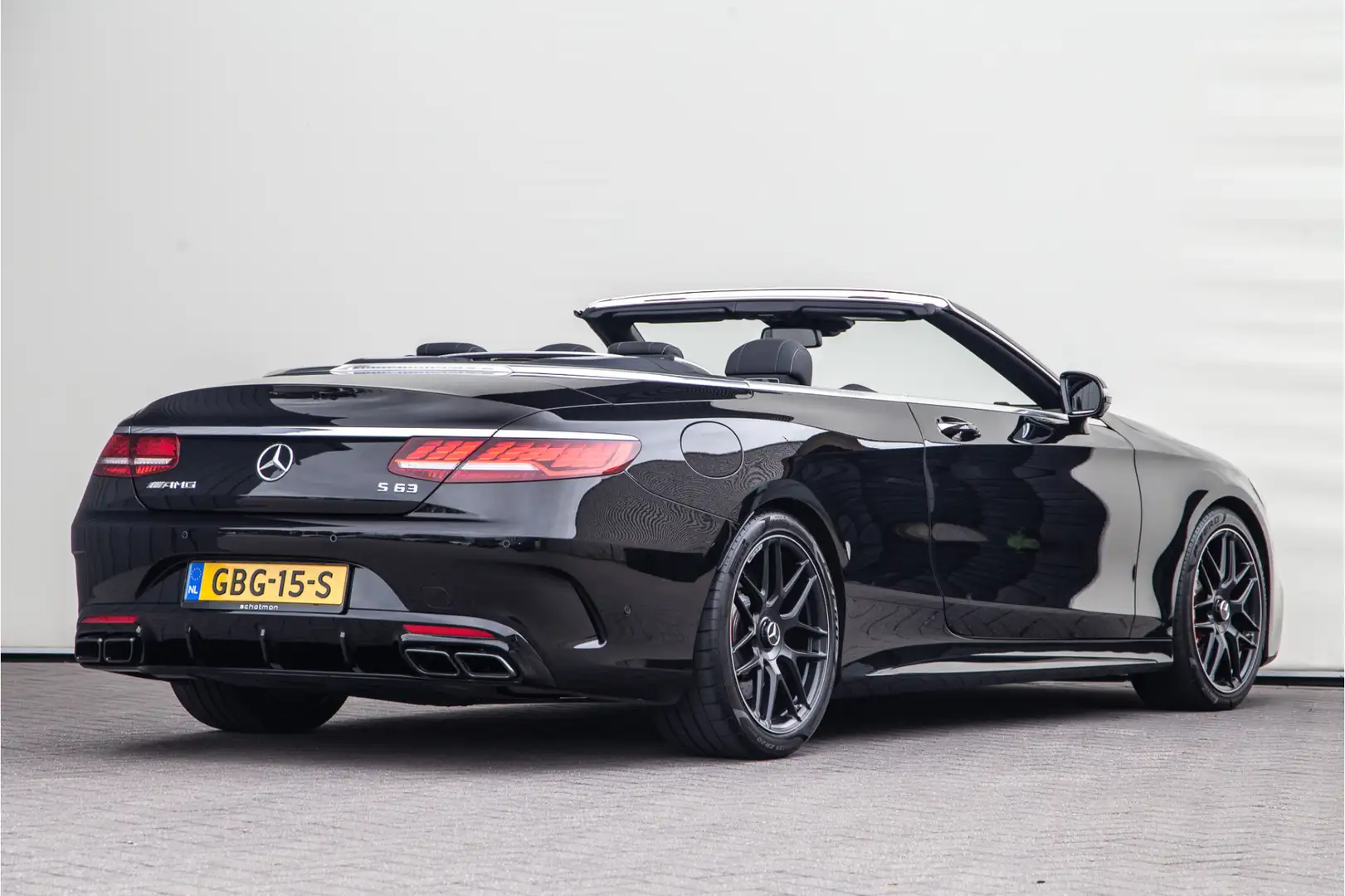 Mercedes-Benz S 63 AMG Cabrio 4Matic Massage, Burmester, Distronic, Nieuw Černá - 2