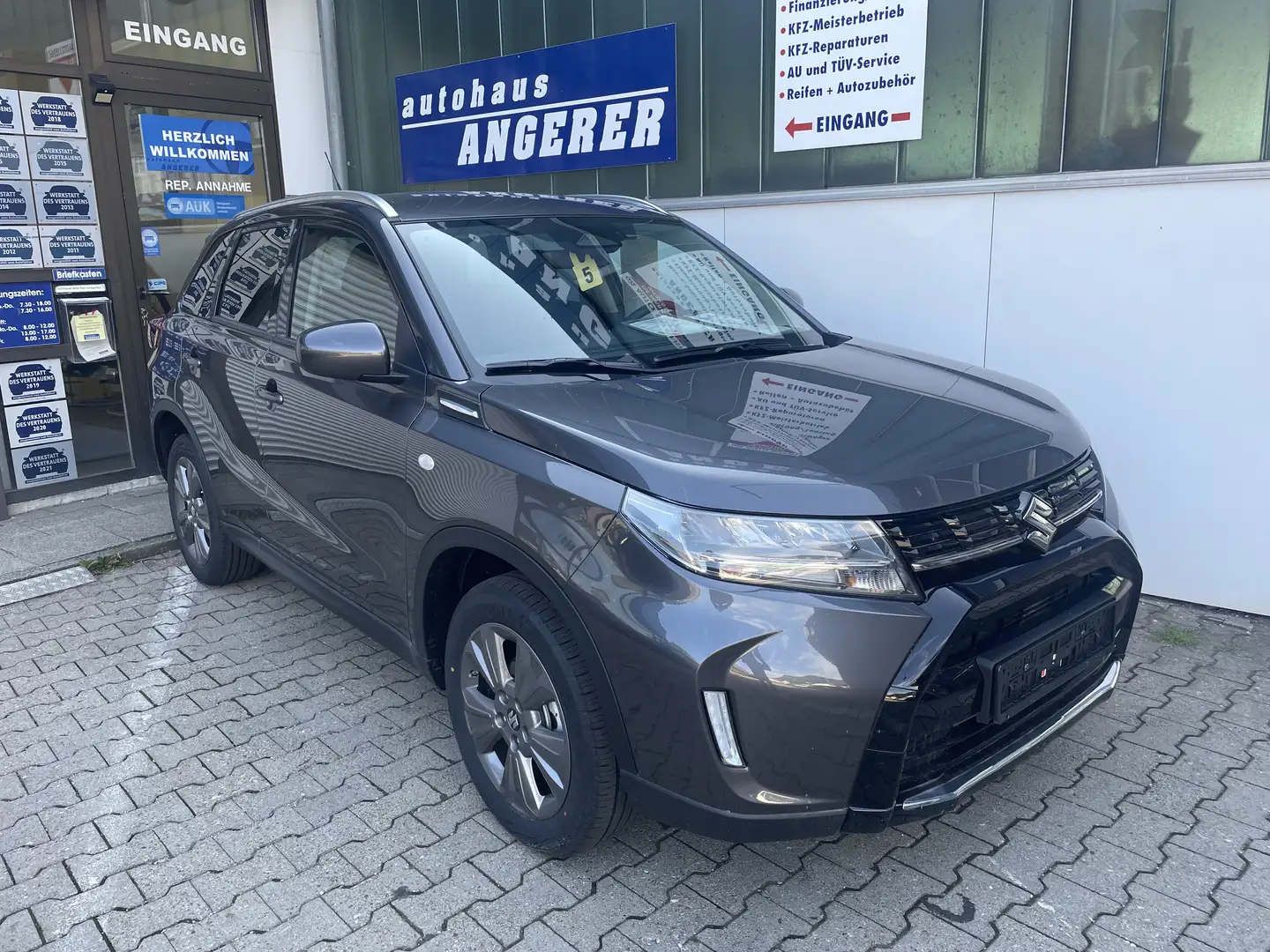 Suzuki Vitara 1.4 Allrad Hybrid Comfort "neues Modell", LAGERND Gris - 2