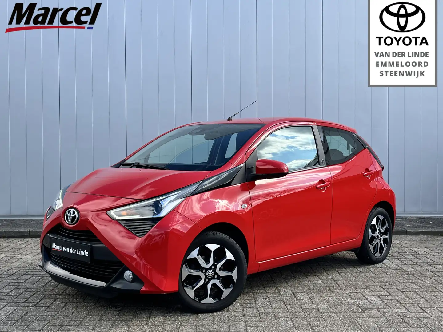 Toyota Aygo 1.0 VVT-i X-Joy Limited | Parkeersensoren | LM vel Rouge - 1