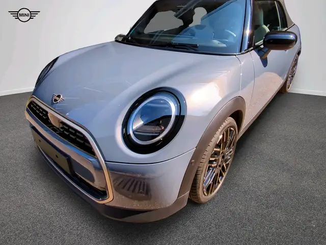 MINI Cooper C Cabrio Favoured Trim