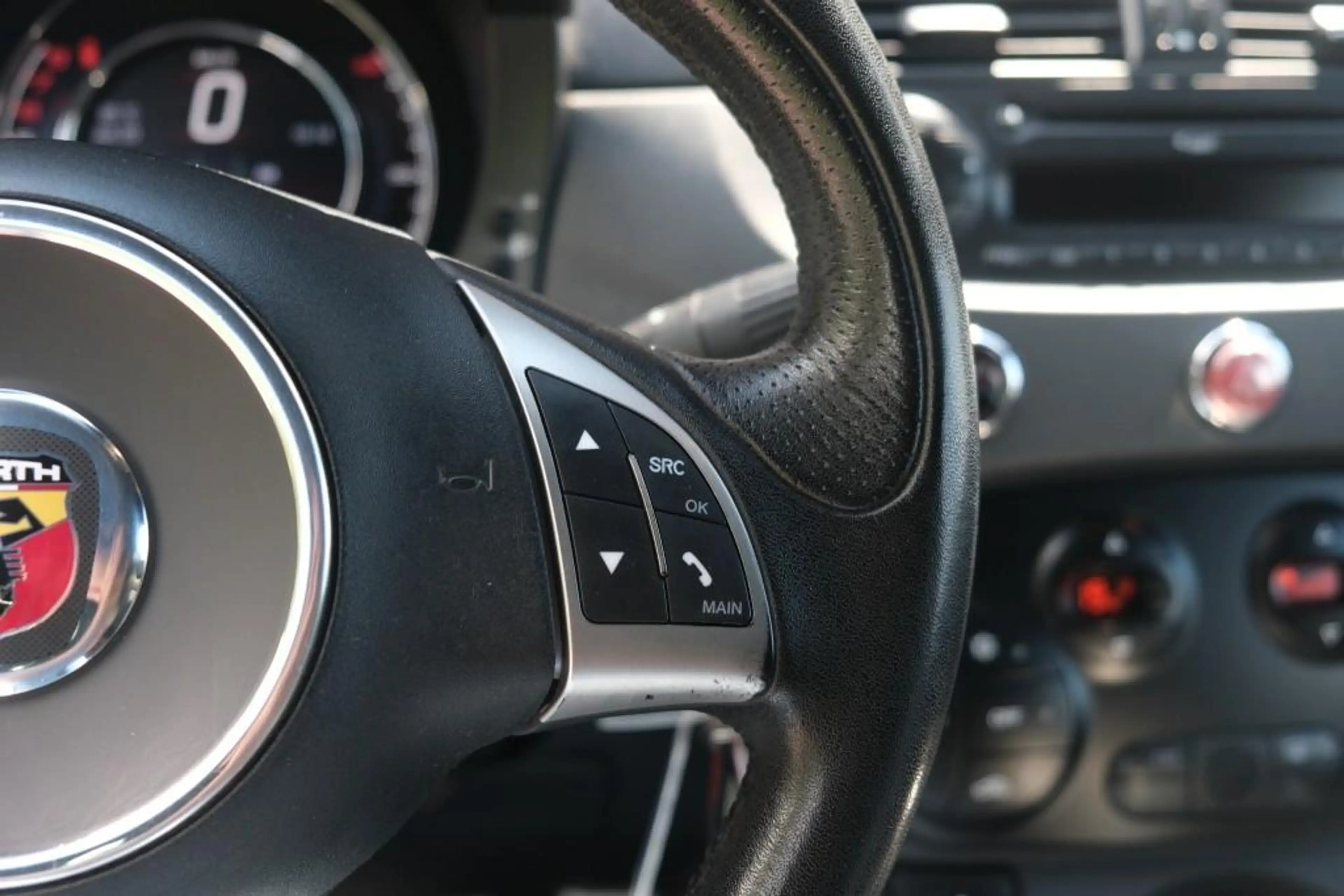 Fiat 500 Abarth 1.4 T-Jet 160pk 595 Competizione — photo 11