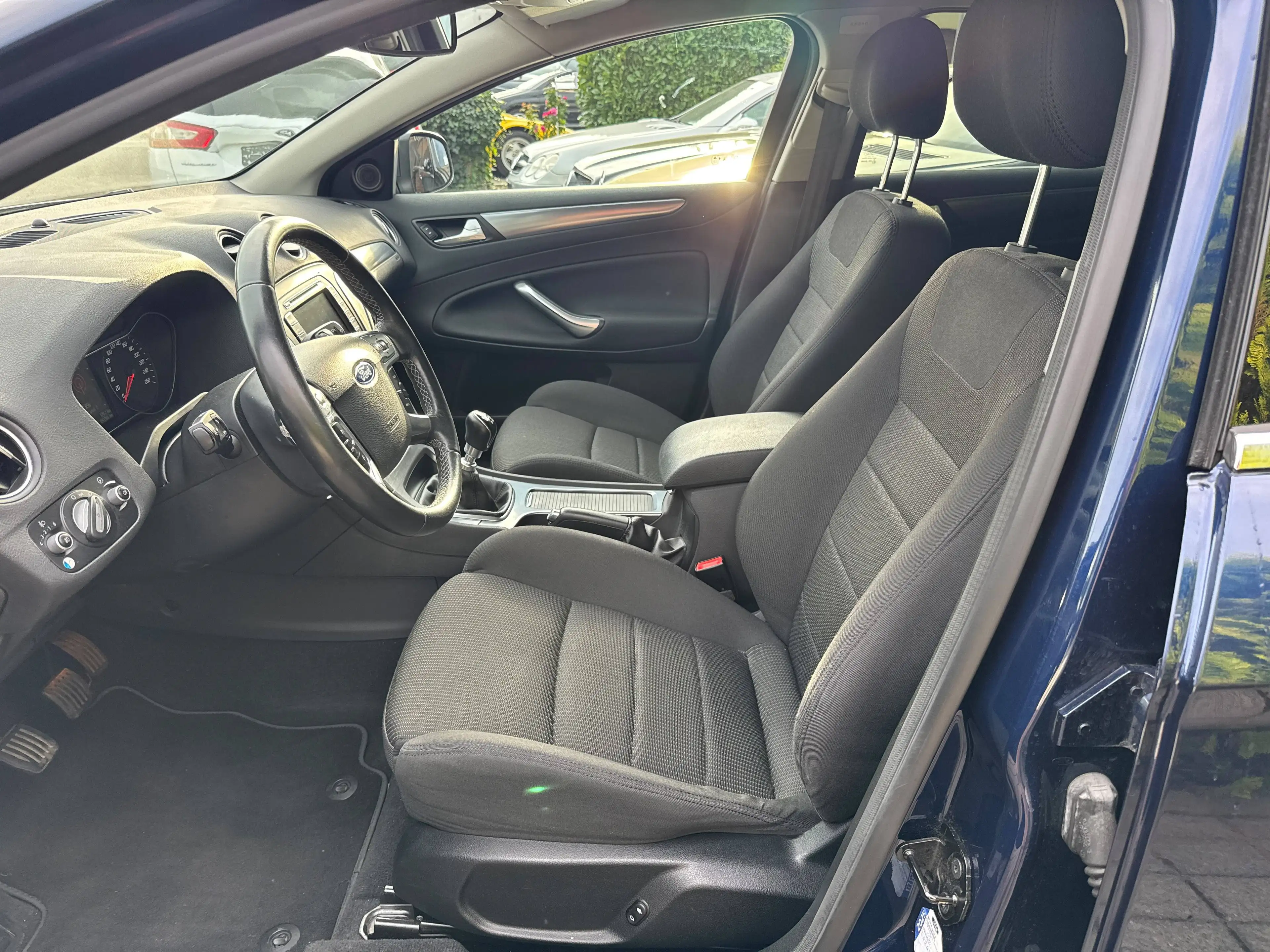 Ford Mondeo Titanium sehr gepflegt — photo 8