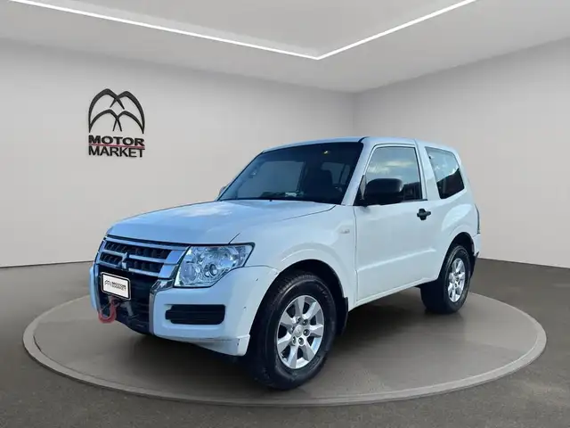 Mitsubishi Pajero 3.2 CR 100th 3p auto