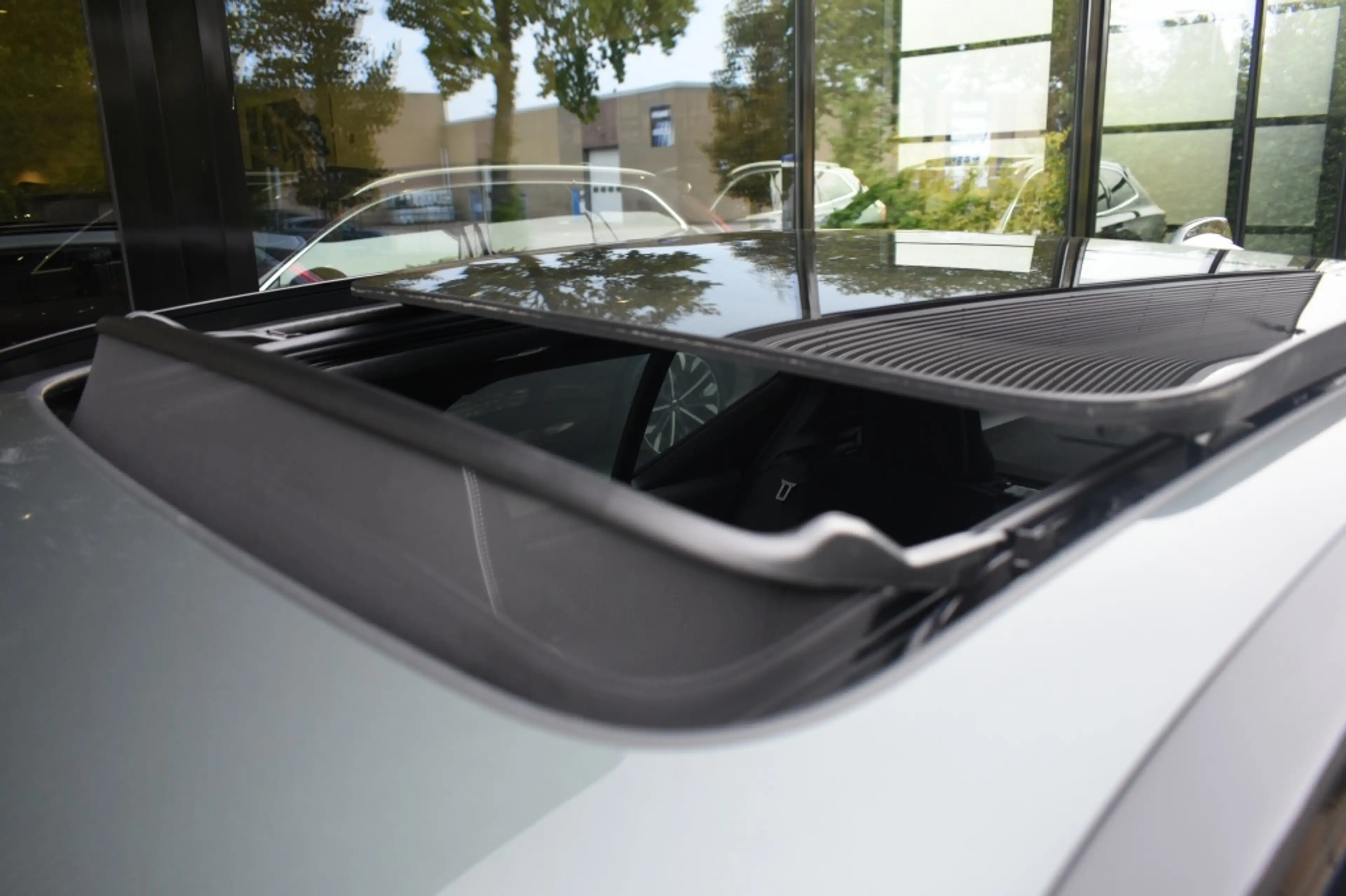 Volvo XC40 B4 197pk Plus Dark | Lounge | Lighting | Trekhaak — photo 13