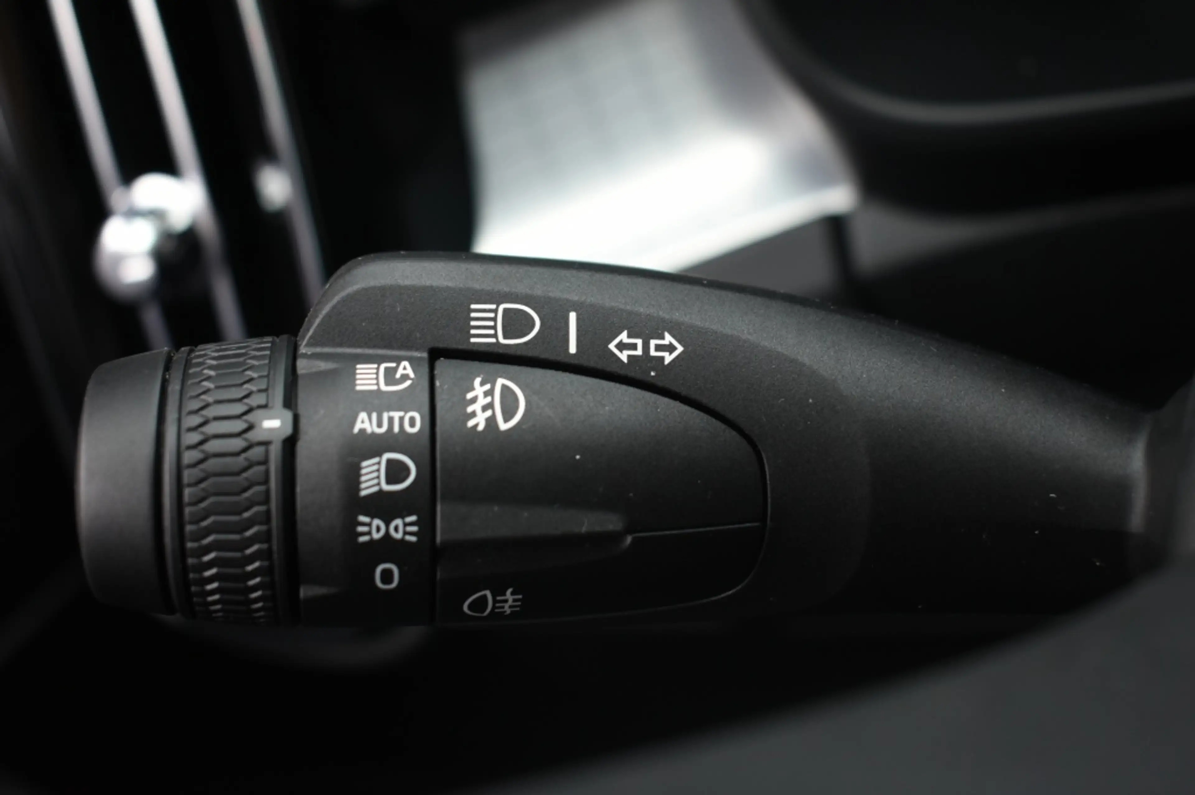 Volvo XC40 B4 197pk Plus Dark | Lounge | Lighting | Trekhaak — photo 20