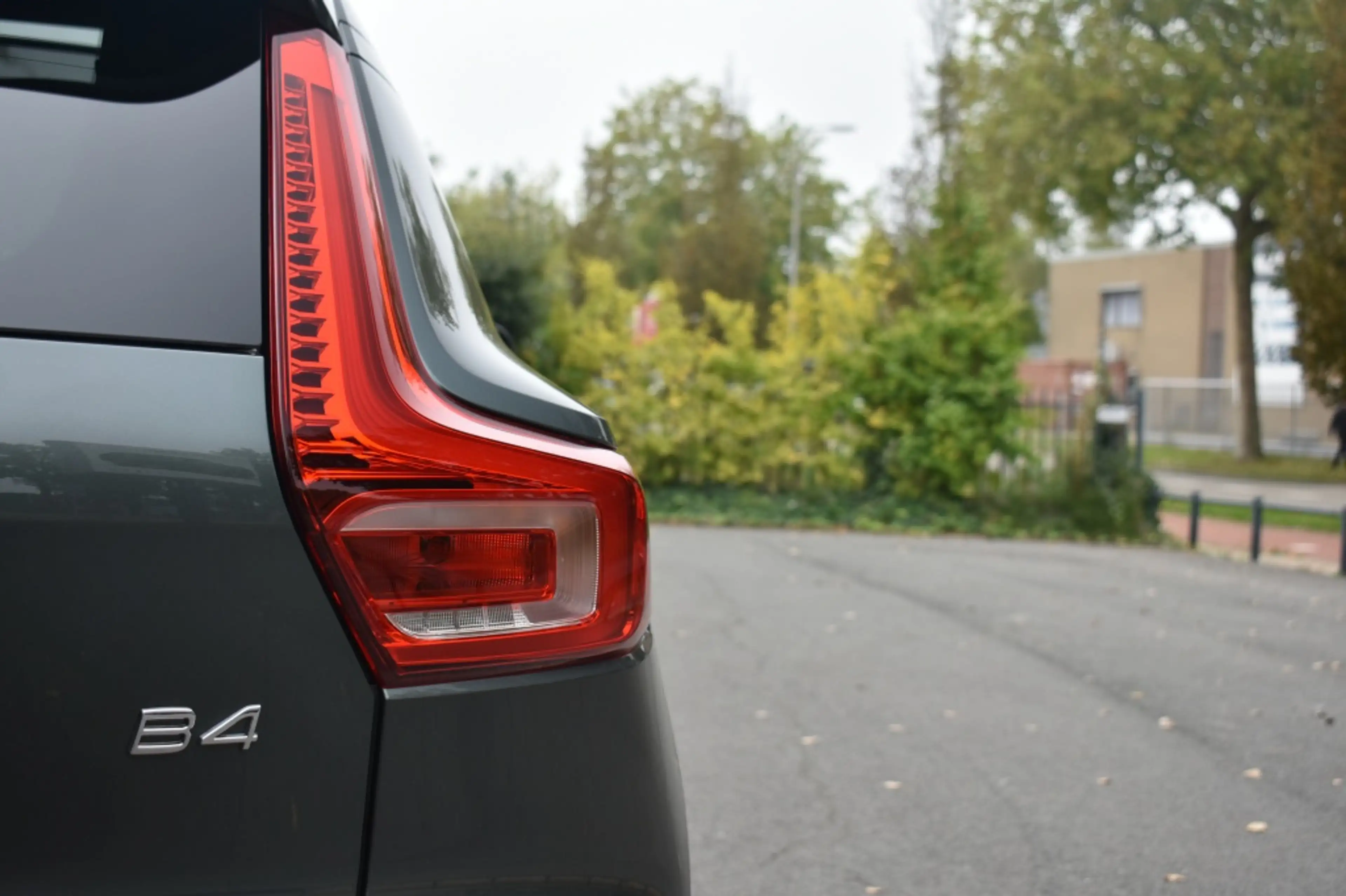 Volvo XC40 B4 197pk Plus Dark | Lounge | Lighting | Trekhaak — photo 11