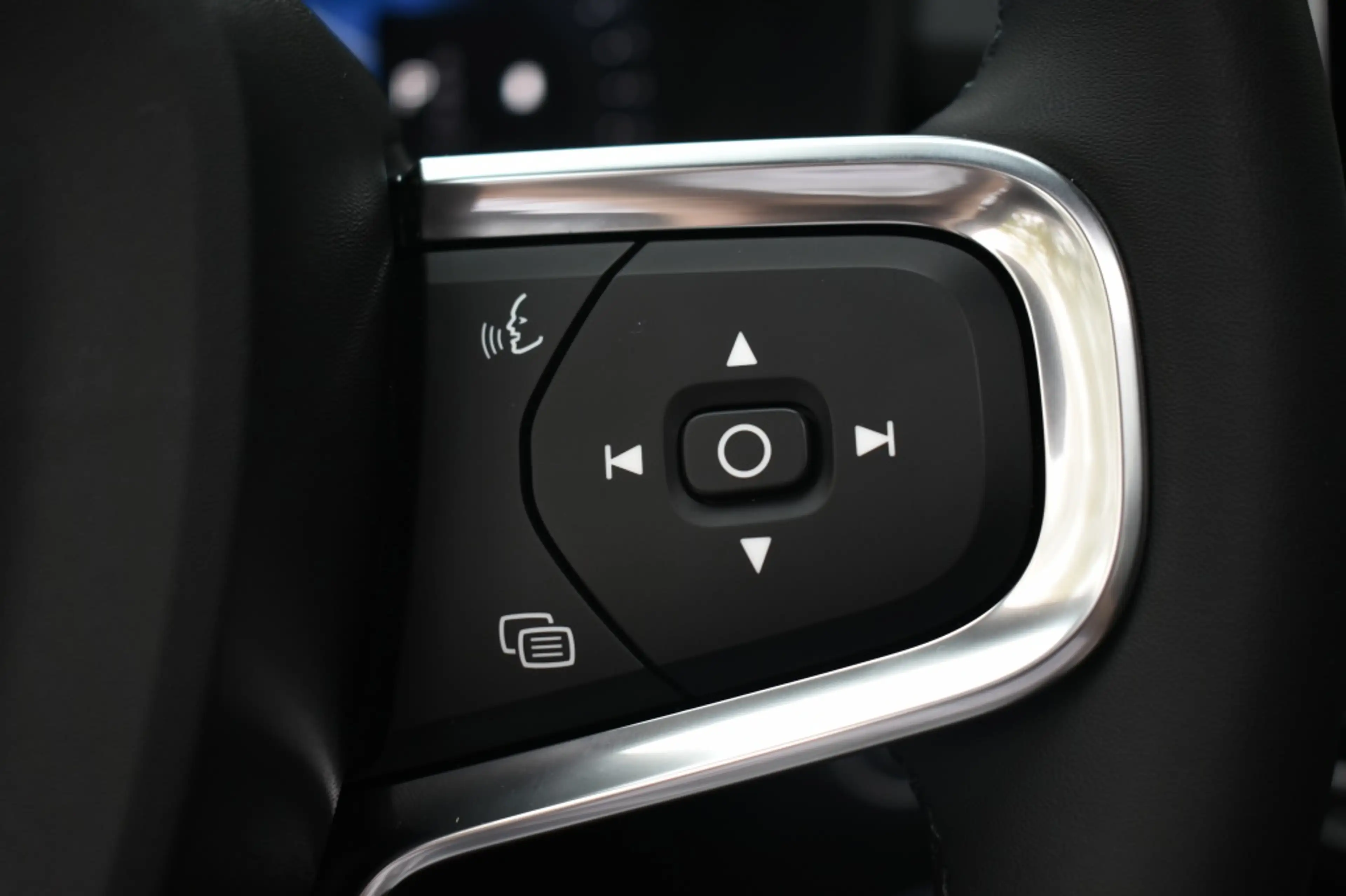 Volvo XC40 B4 197pk Plus Dark | Lounge | Lighting | Trekhaak — photo 19