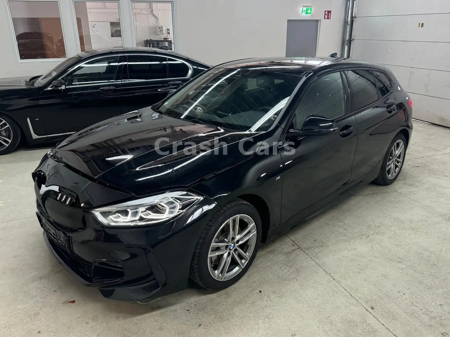 BMW 118 i Aut. M-Sport*ACC*Harman-Kardon*DAB*Shadow Schwarz - 2