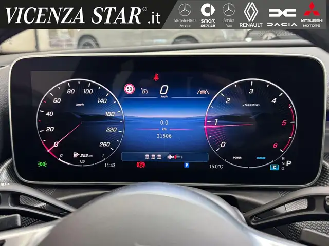Mercedes-Benz C-Class view 8