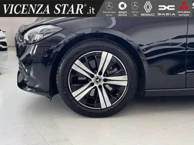 Mercedes-Benz C-Class view 3