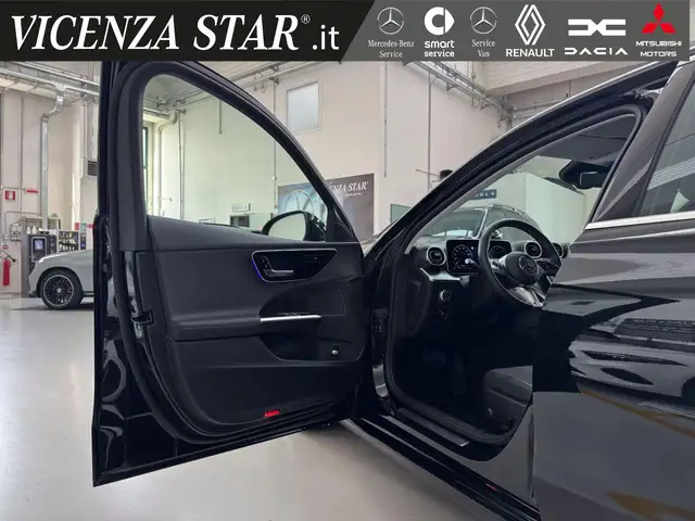 Mercedes-Benz C-Class view 12