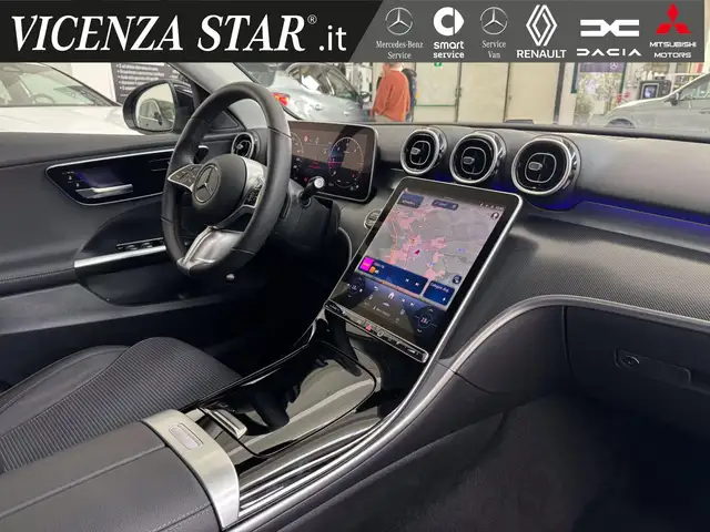 Mercedes-Benz C-Class view 9
