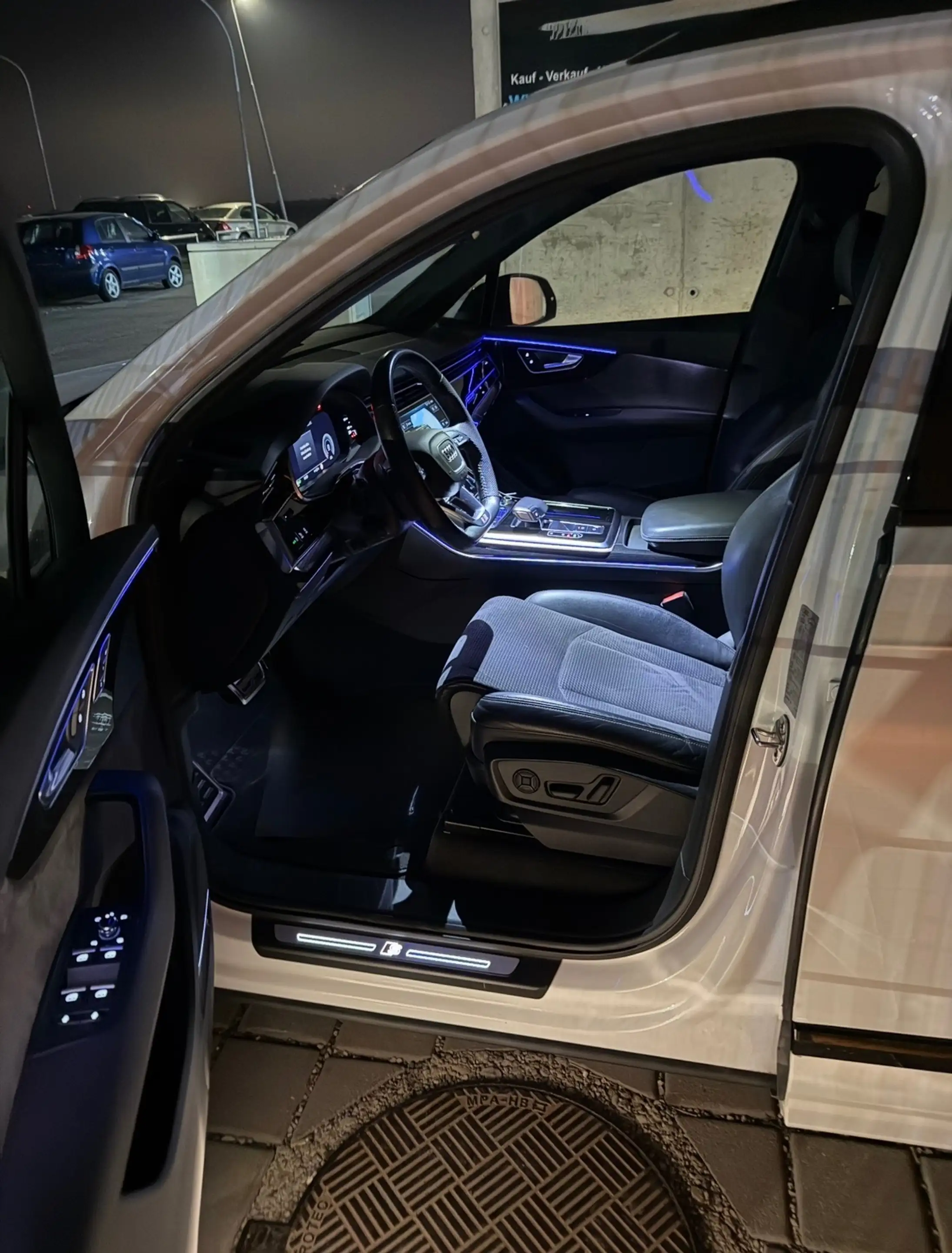 Audi Q7 50 TDI quattro 3x S line / Black Edition / Bose / AHK / 7-Sitze — photo 4