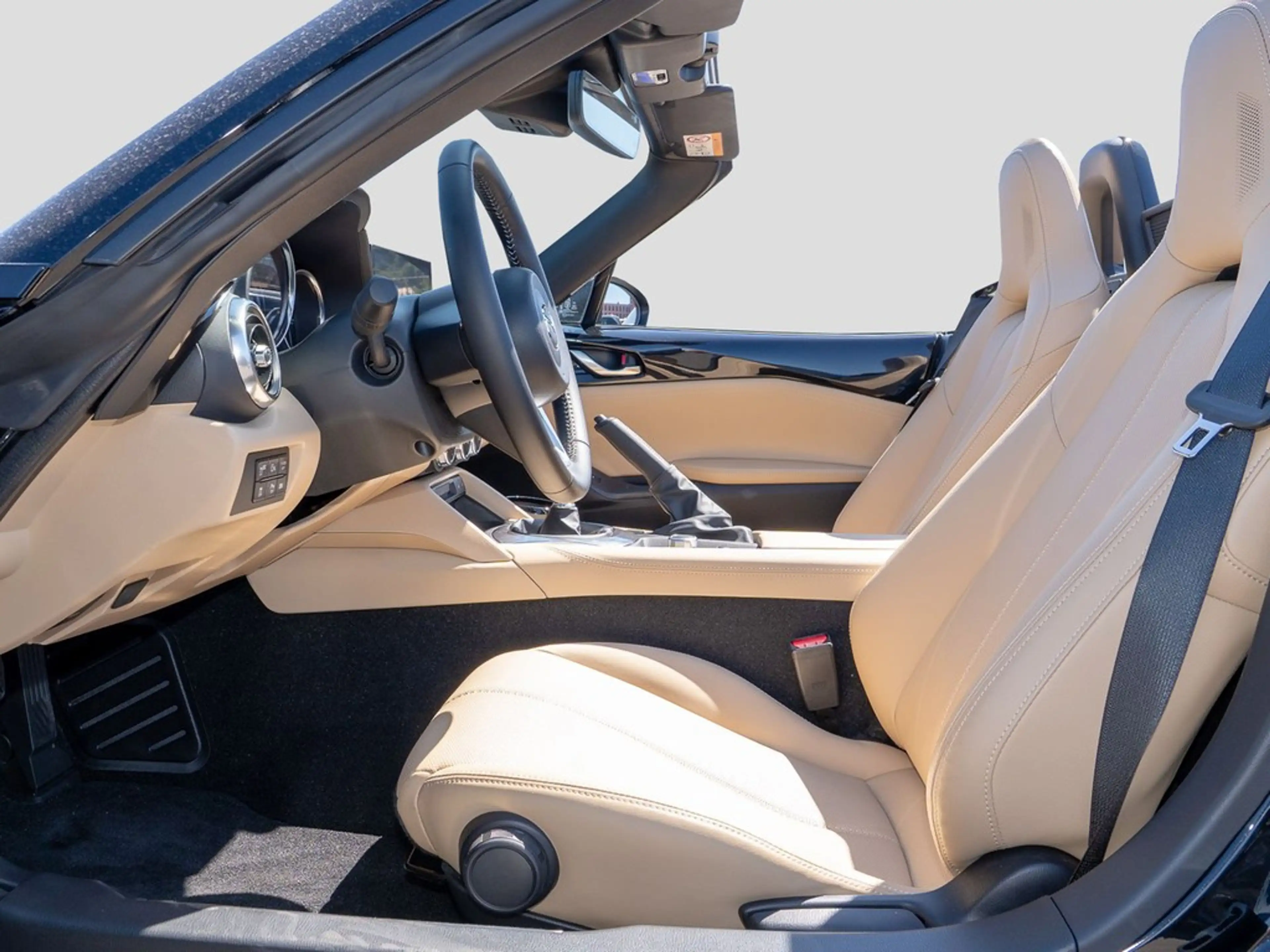 Mazda MX-5 Kazari LED, Navi, Kamera — photo 8