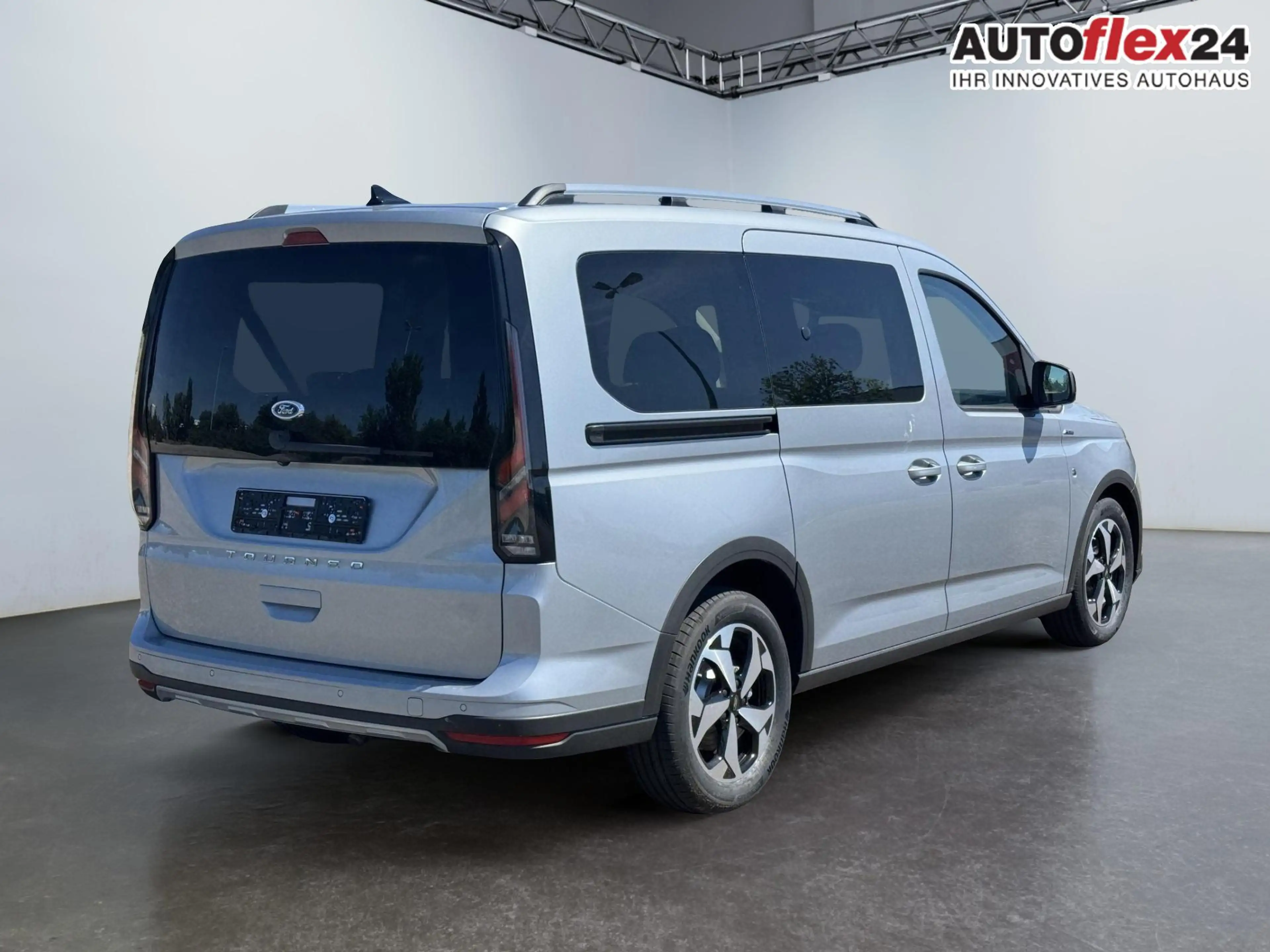Ford Grand Tourneo Active 2,0 7 Sitzer 2Zoklima Anhängerkupplung P... — photo 5