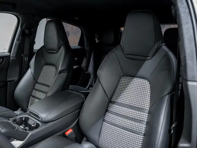 Porsche Cayenne view 21