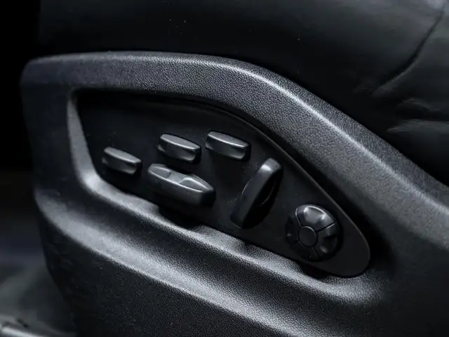 Porsche Cayenne view 25