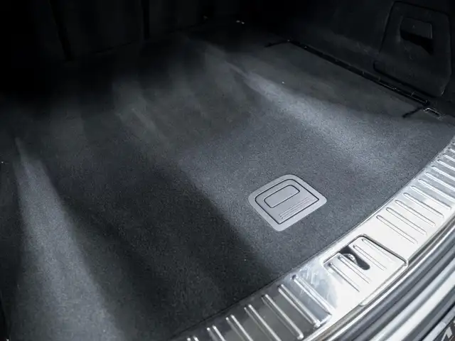 Porsche Cayenne view 29