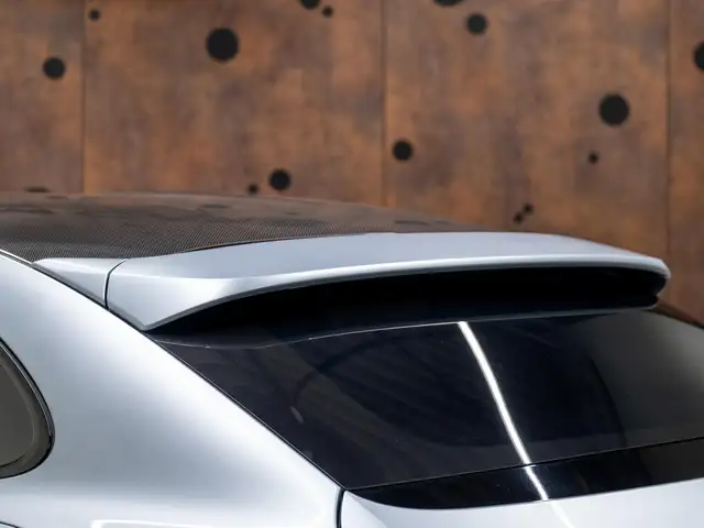Porsche Cayenne view 10