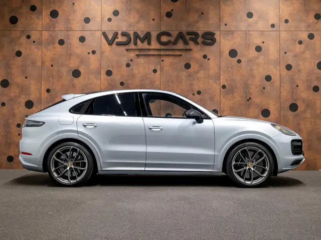 Porsche Cayenne view 6