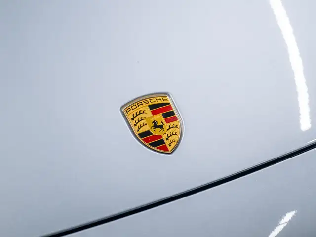 Porsche Cayenne view 15