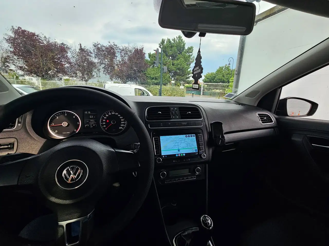 Volkswagen Polo Citadine 5 portes — photo 11