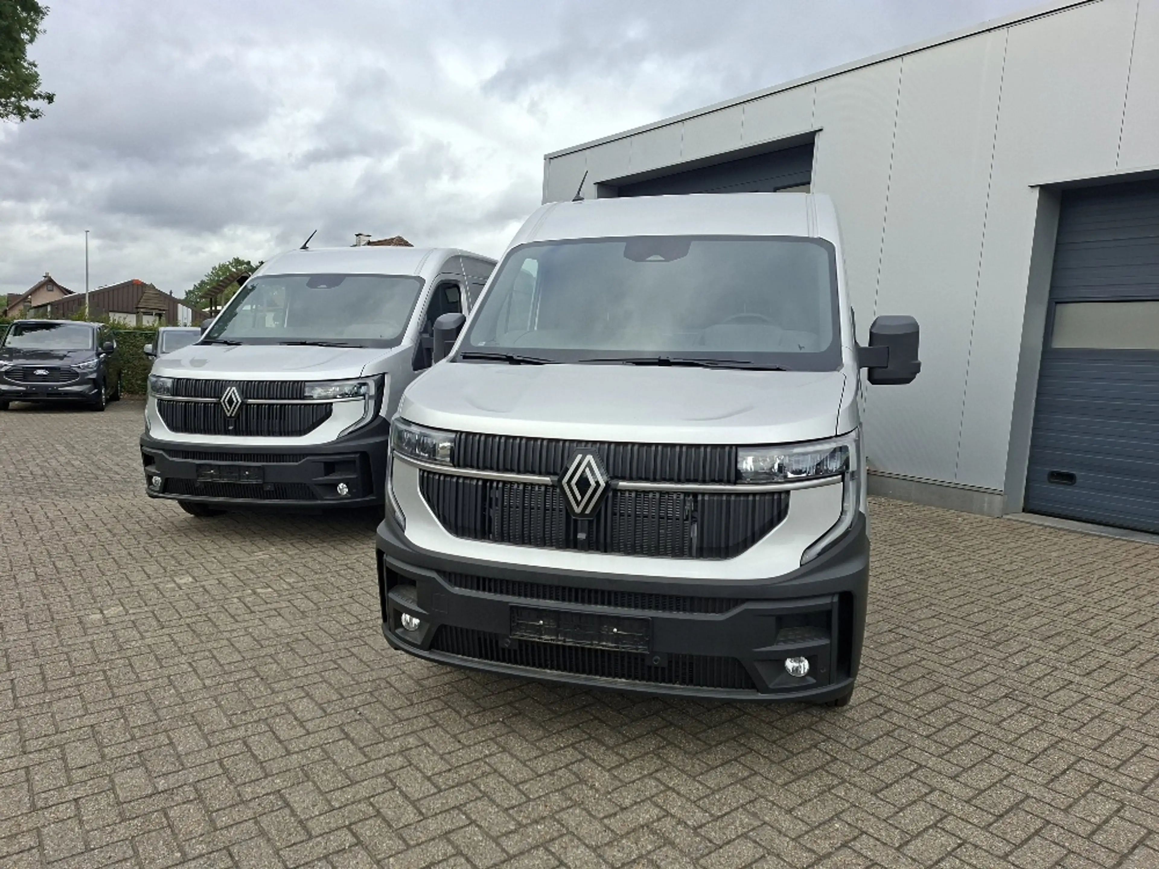 Renault Master L2H2 NIEUW 0KM AUT en MAN 170pk STOCK — photo 3
