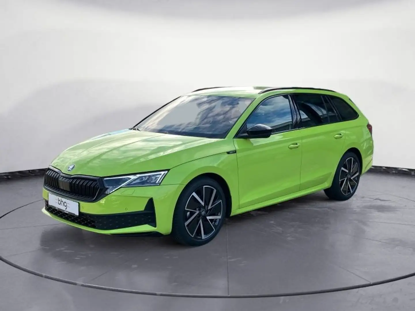 Skoda Octavia Combi Sportline 1,5 TSI  7-Gang-DSG mHEV Grün - 2