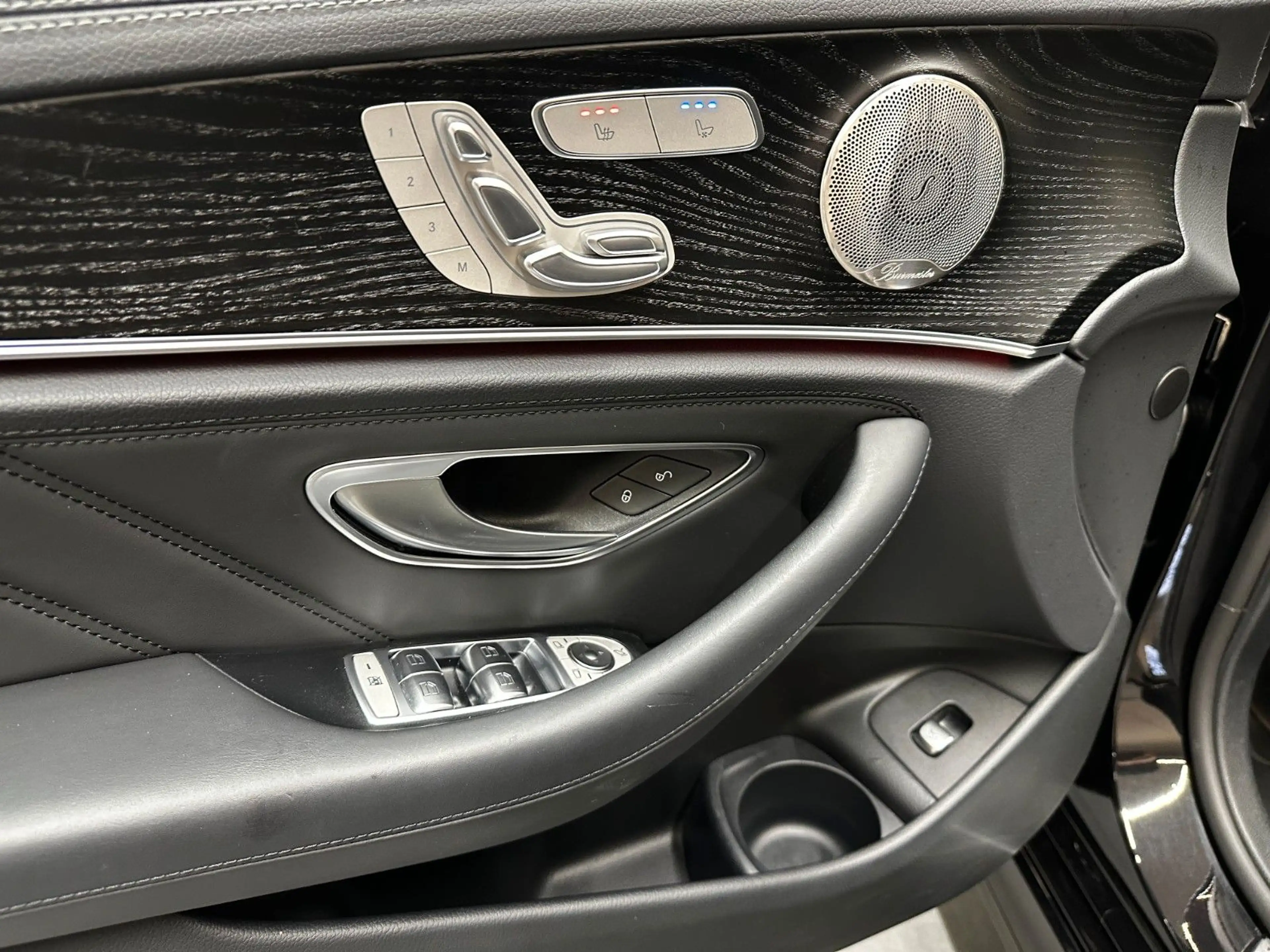 Mercedes-Benz E 53 AMG E53 AMG T 4Matic+ Night-Paket **PANO*AHK*360°** — photo 12