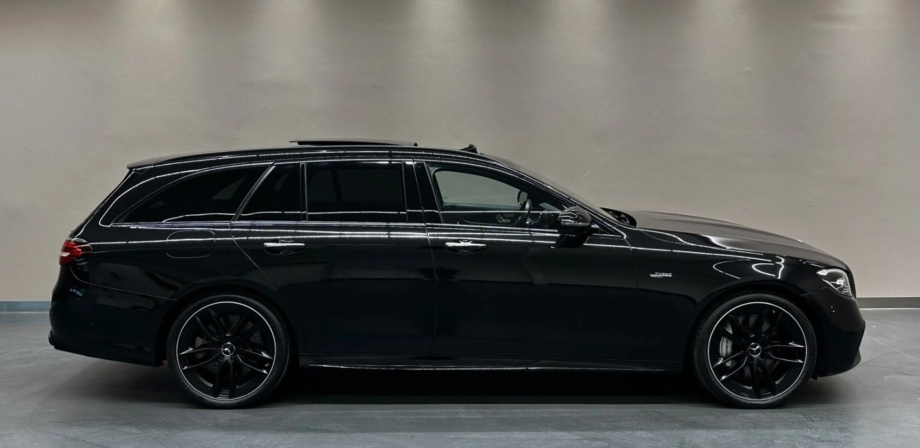 Mercedes-Benz E 53 AMG E53 AMG T 4Matic+ Night-Paket **PANO*AHK*360°** — photo 7