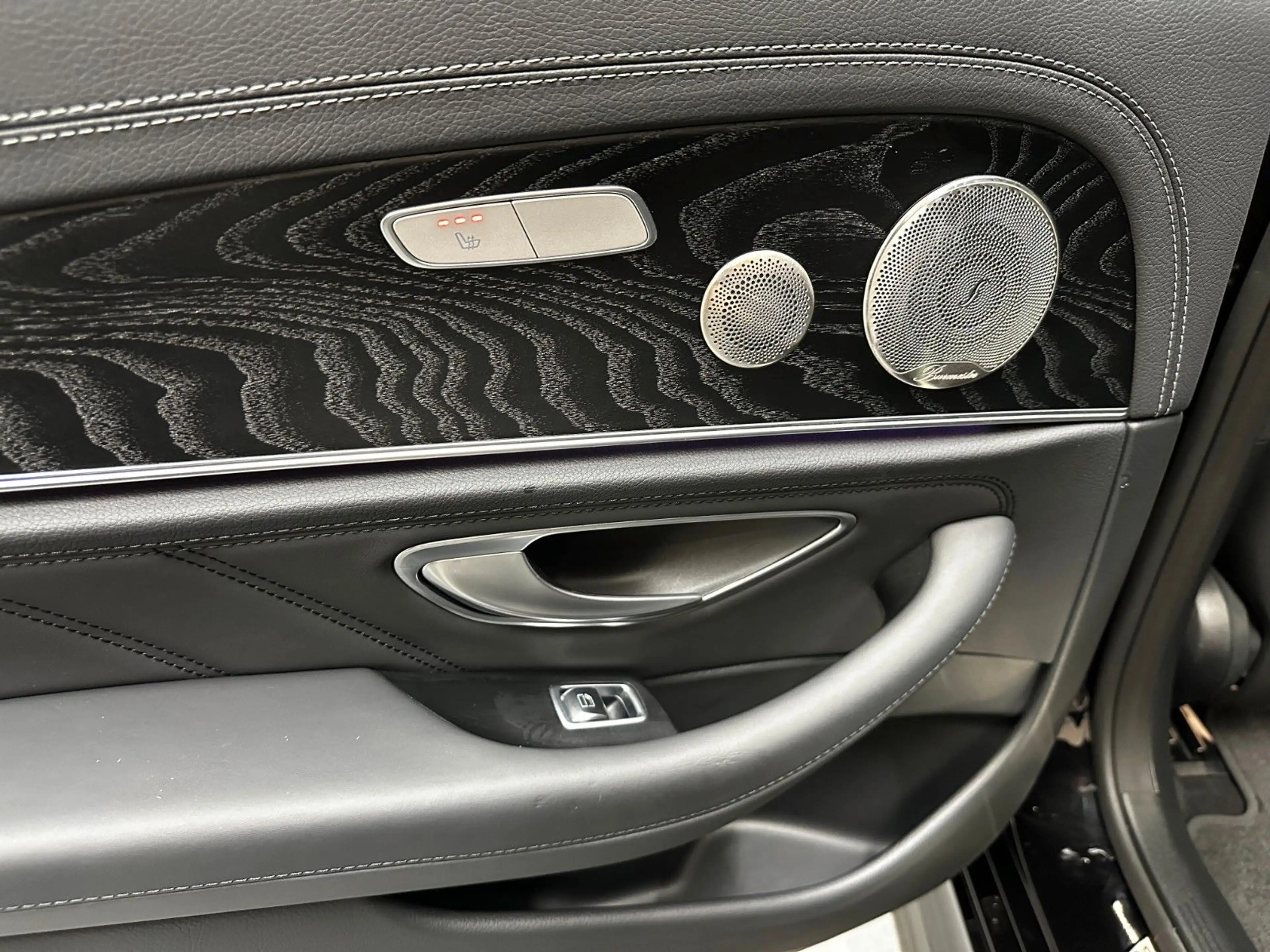 Mercedes-Benz E 53 AMG E53 AMG T 4Matic+ Night-Paket **PANO*AHK*360°** — photo 15