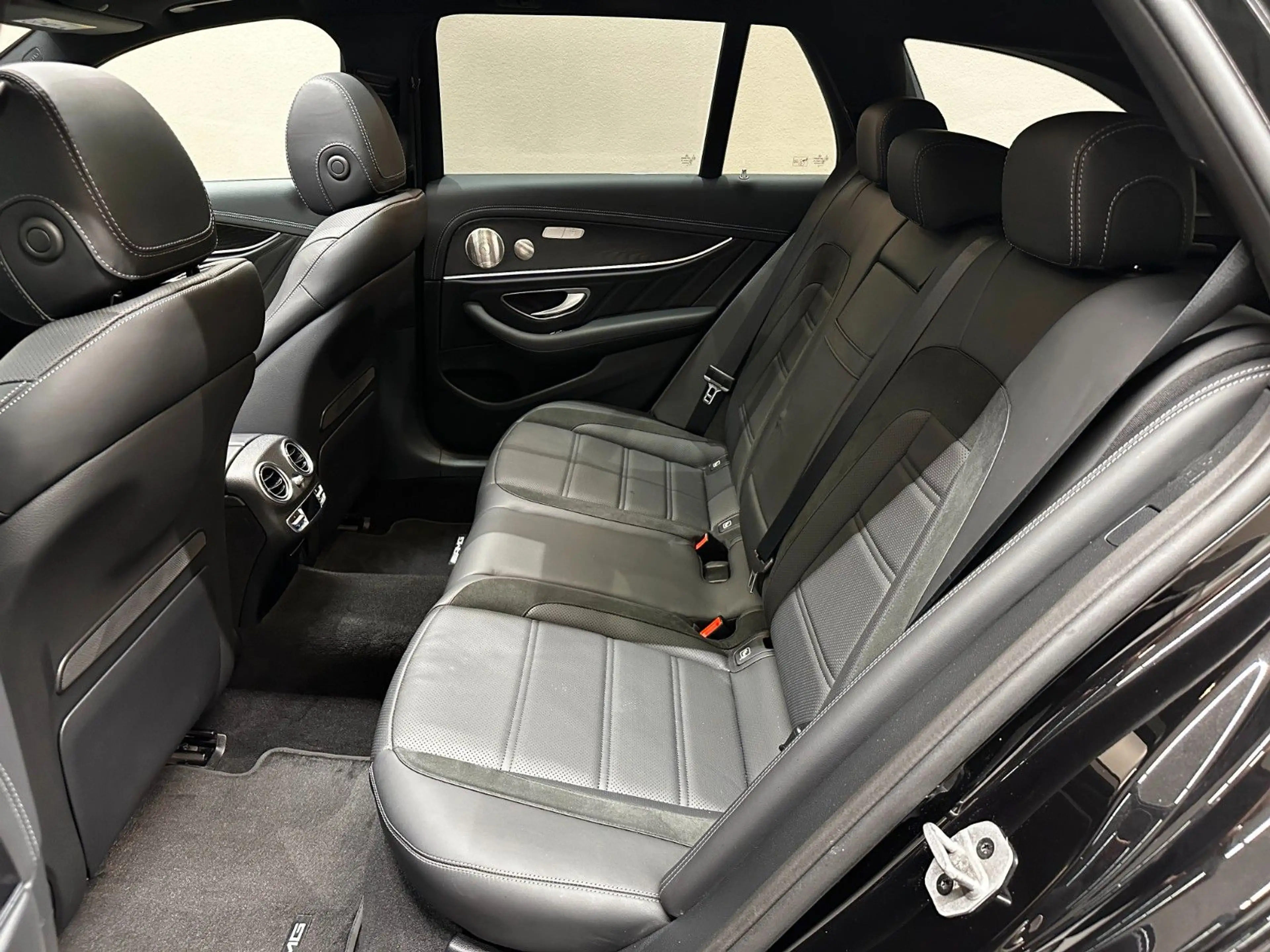 Mercedes-Benz E 53 AMG E53 AMG T 4Matic+ Night-Paket **PANO*AHK*360°** — photo 14