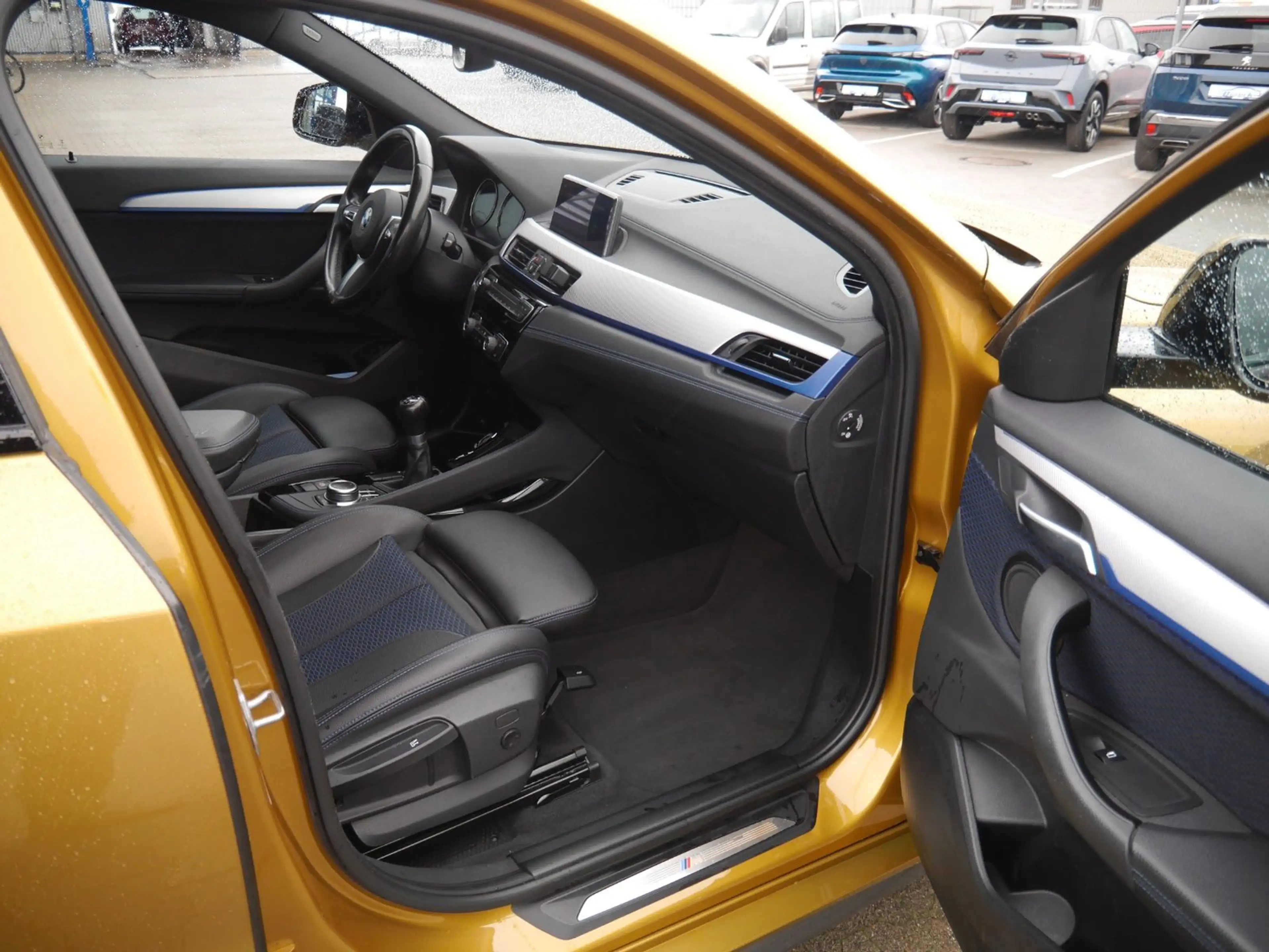 BMW X2 sDrive 18 d M-Paket  Navi/LED/SHZ/Kamera — photo 12