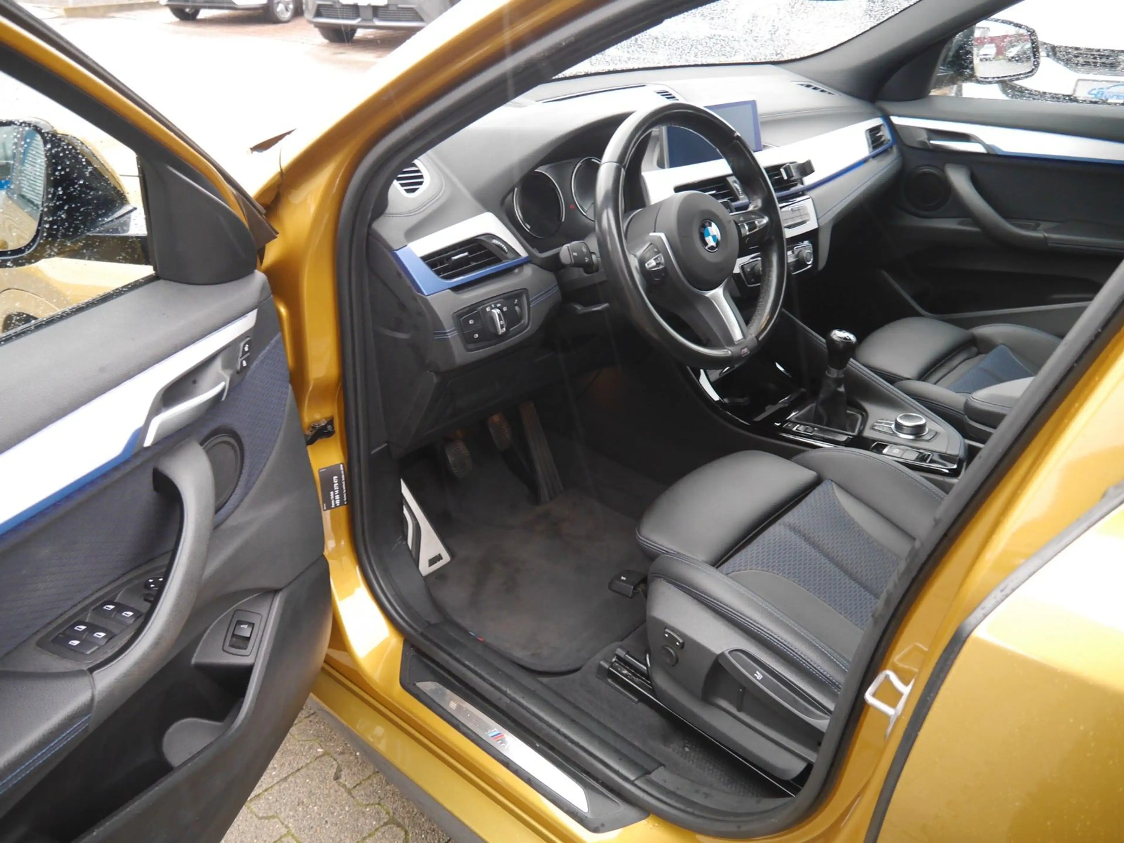 BMW X2 sDrive 18 d M-Paket  Navi/LED/SHZ/Kamera — photo 13