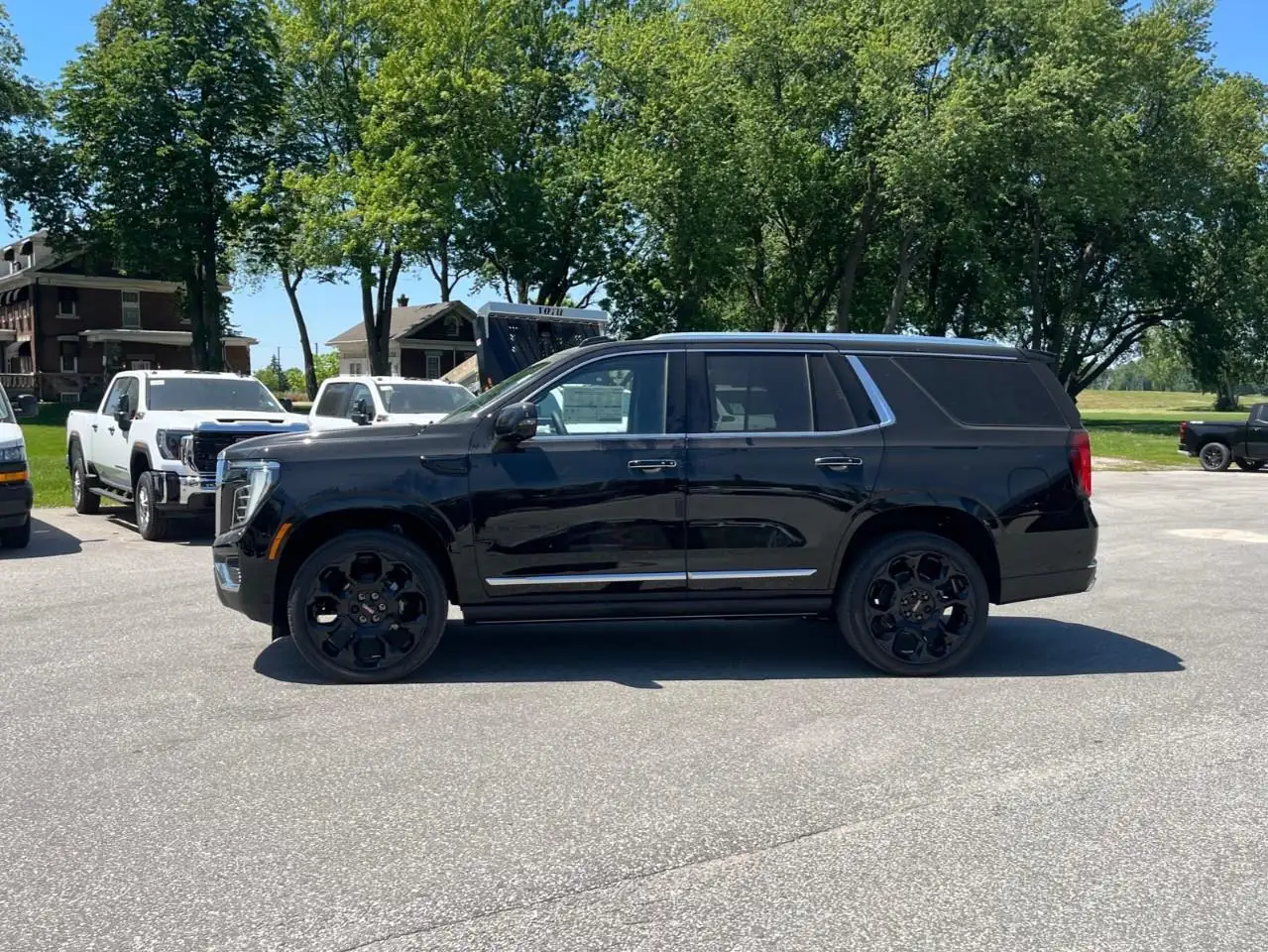 GMC Yukon снимка GMC Yukon