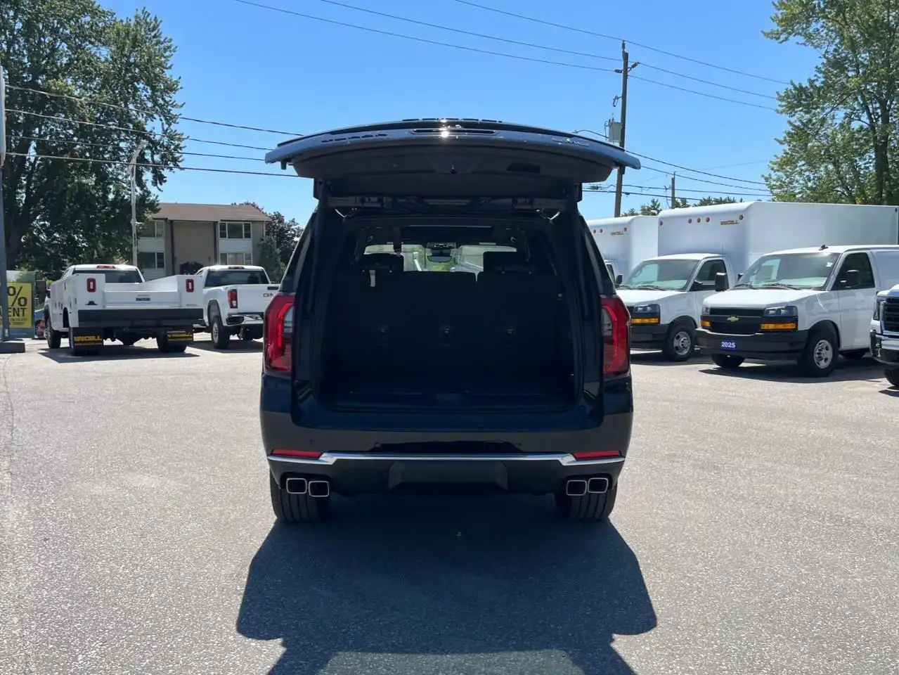GMC Yukon снимка GMC Yukon