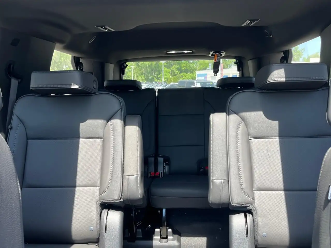 GMC Yukon снимка GMC Yukon