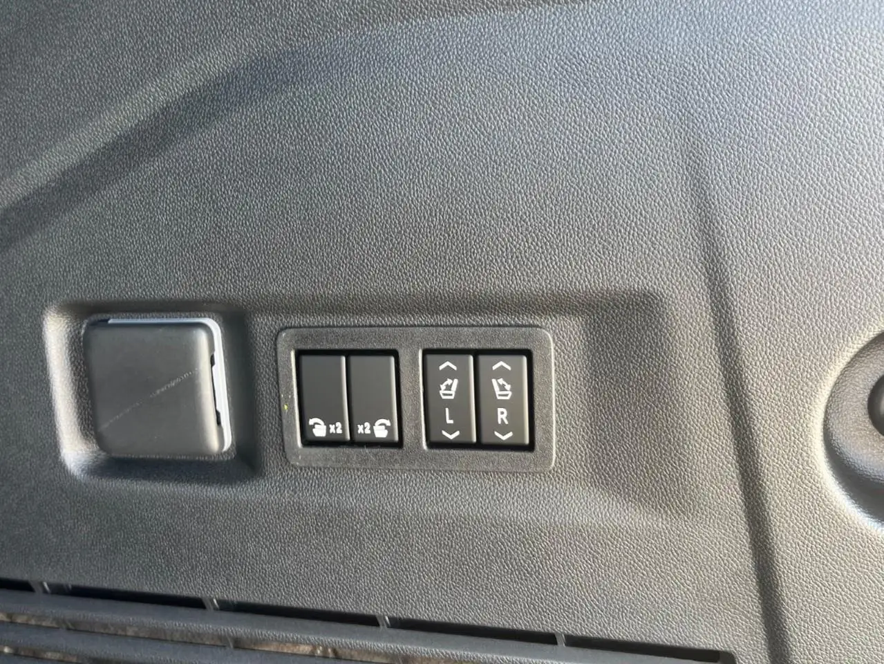 GMC Yukon снимка GMC Yukon