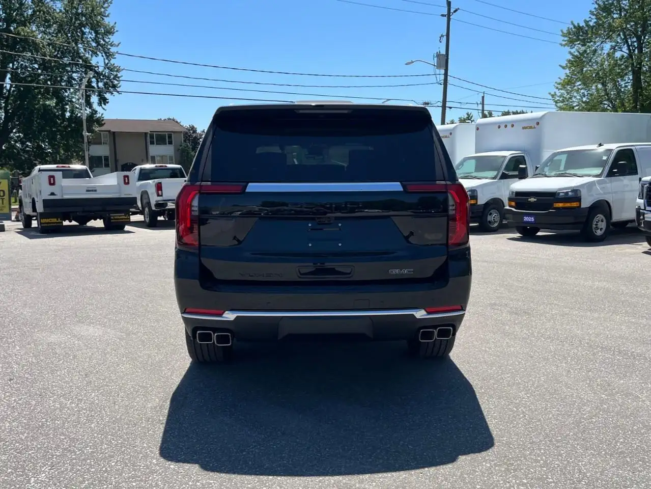 GMC Yukon снимка GMC Yukon