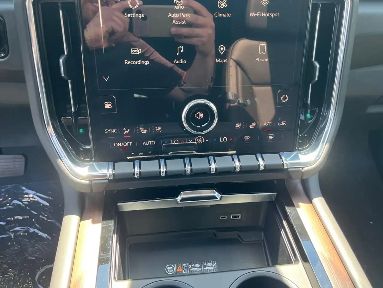 GMC Yukon снимка GMC Yukon