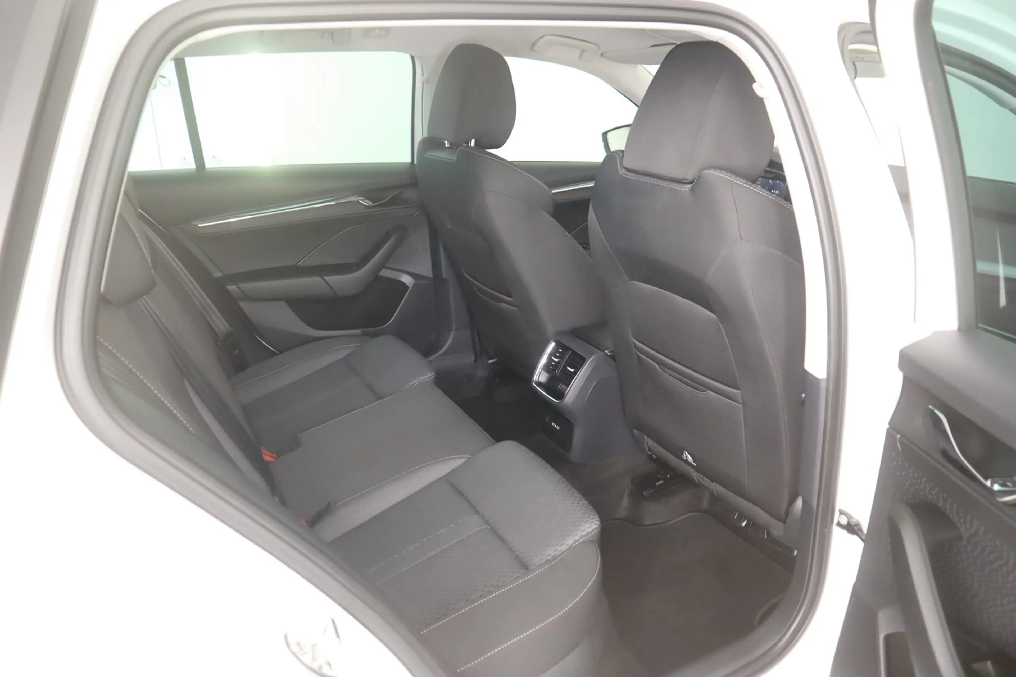 Skoda Octavia Style TDI DSG — photo 10