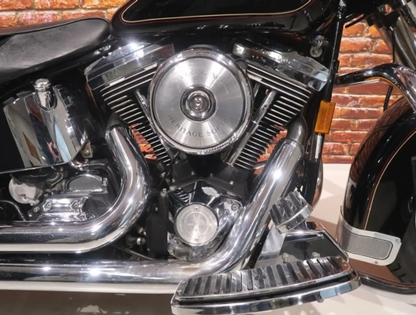 Harley-Davidson Heritage FLSTC Classic 1340 Negro - 2