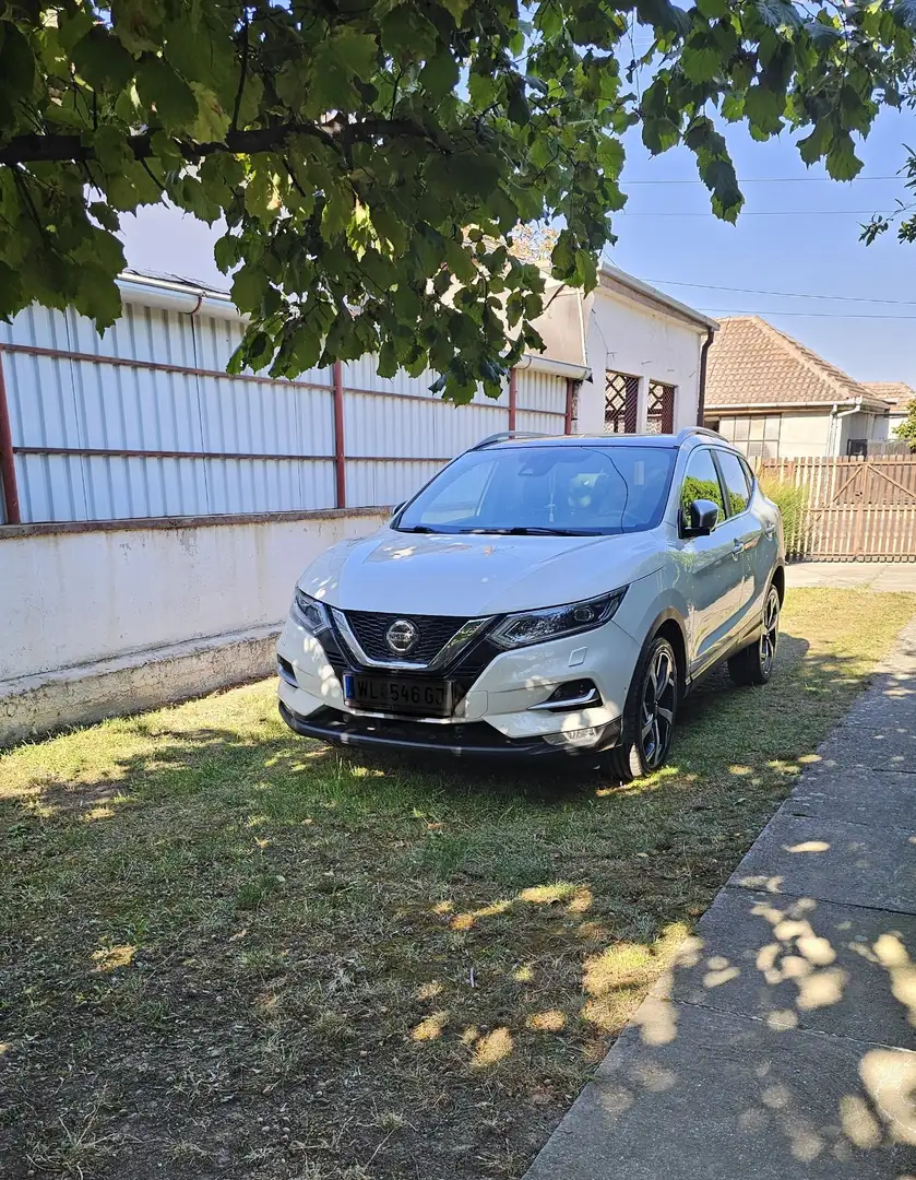 Nissan Qashqai 1.6 dCi ALL-MODE 4x4i N-Connecta - 1
